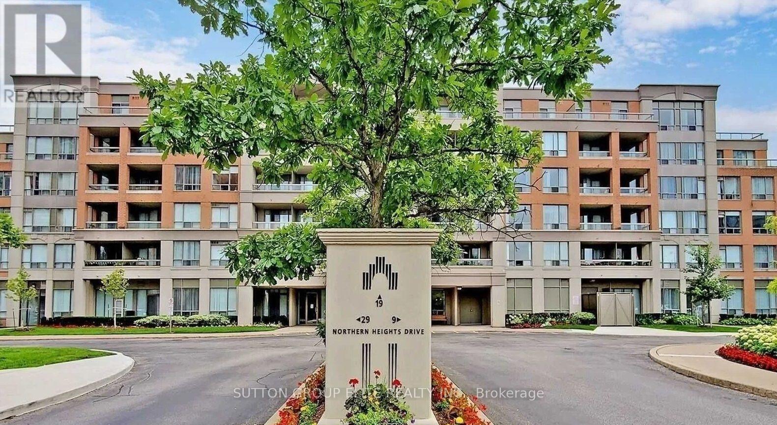 514 - 19 Northern Heights Drive, Richmond Hill, Ontario  L4B 4M4 - Photo 2 - N12453049