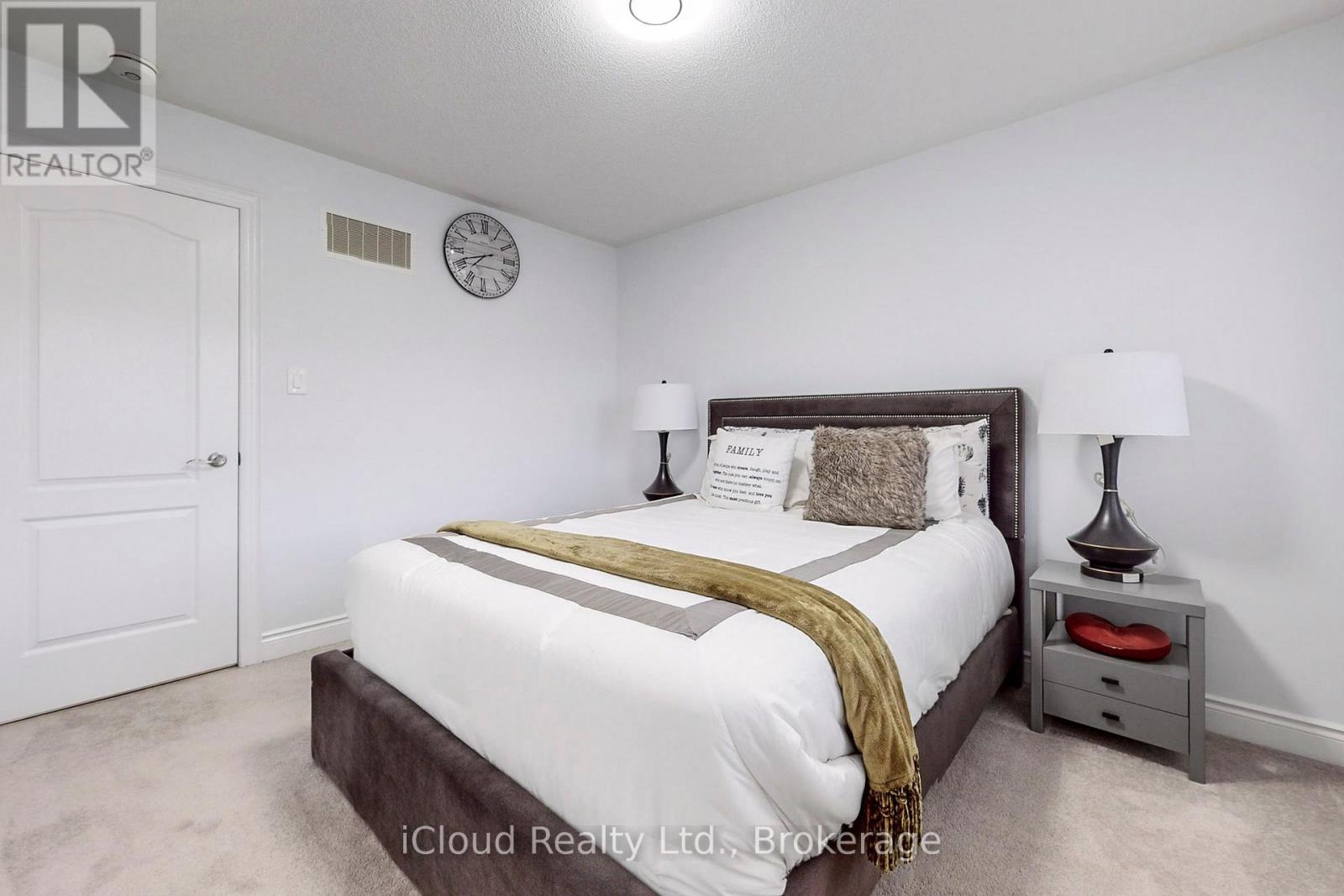 280 Miller Park Avenue, Bradford West Gwillimbury, Ontario  L3Z 0Y1 - Photo 36 - N12453057