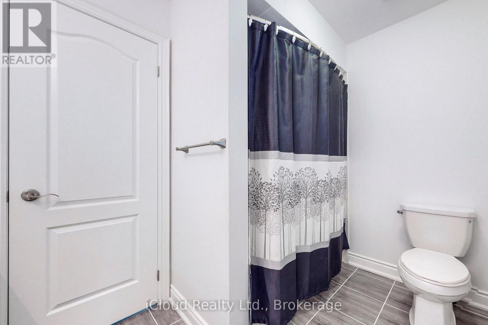 280 Miller Park Avenue, Bradford West Gwillimbury, Ontario  L3Z 0Y1 - Photo 45 - N12453057