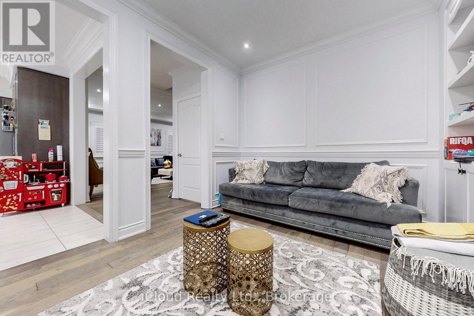 280 Miller Park Avenue, Bradford West Gwillimbury, Ontario  L3Z 0Y1 - Photo 8 - N12453057