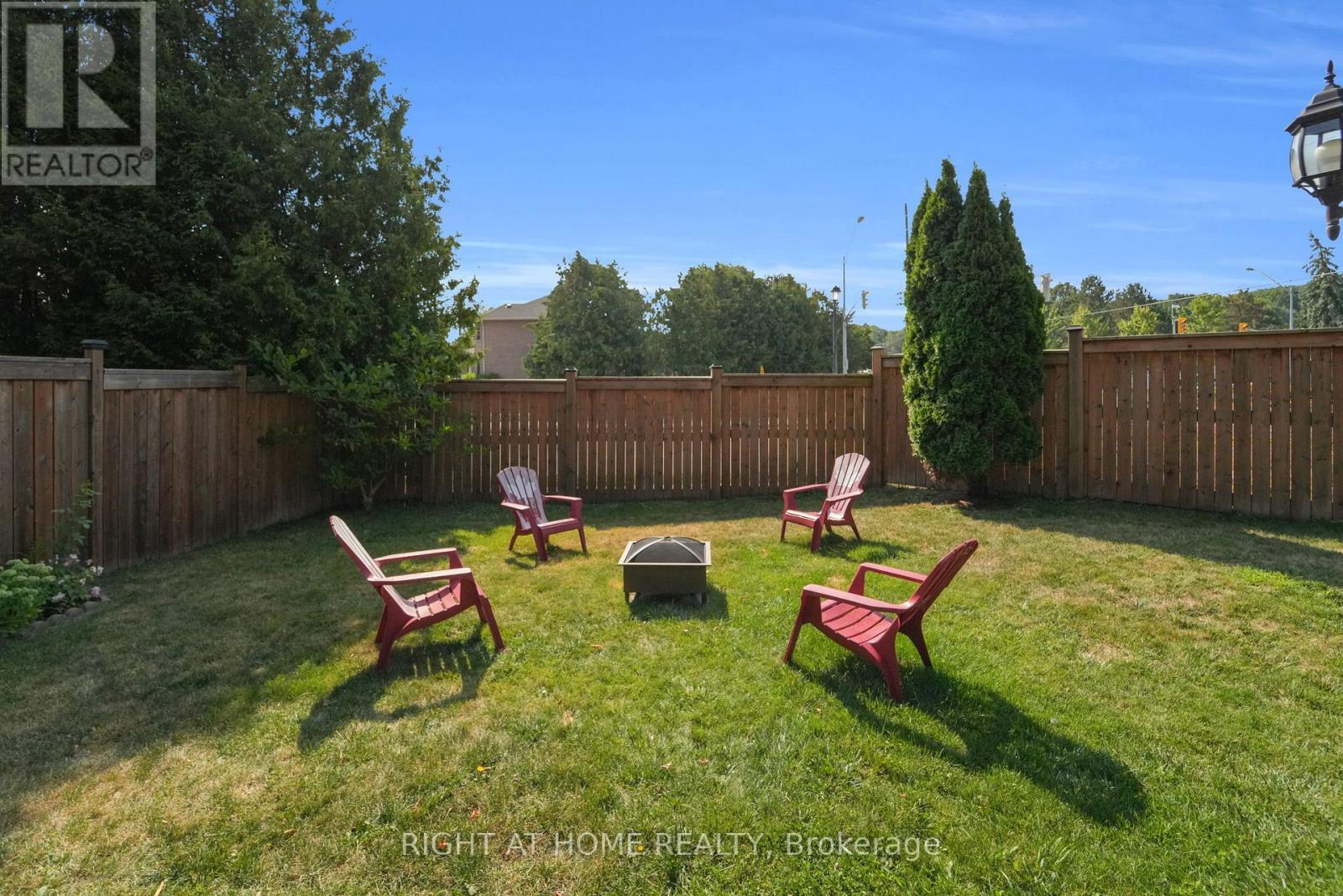 304 Rhodes Circle, Newmarket, Ontario  L3X 1V4 - Photo 38 - N12453060