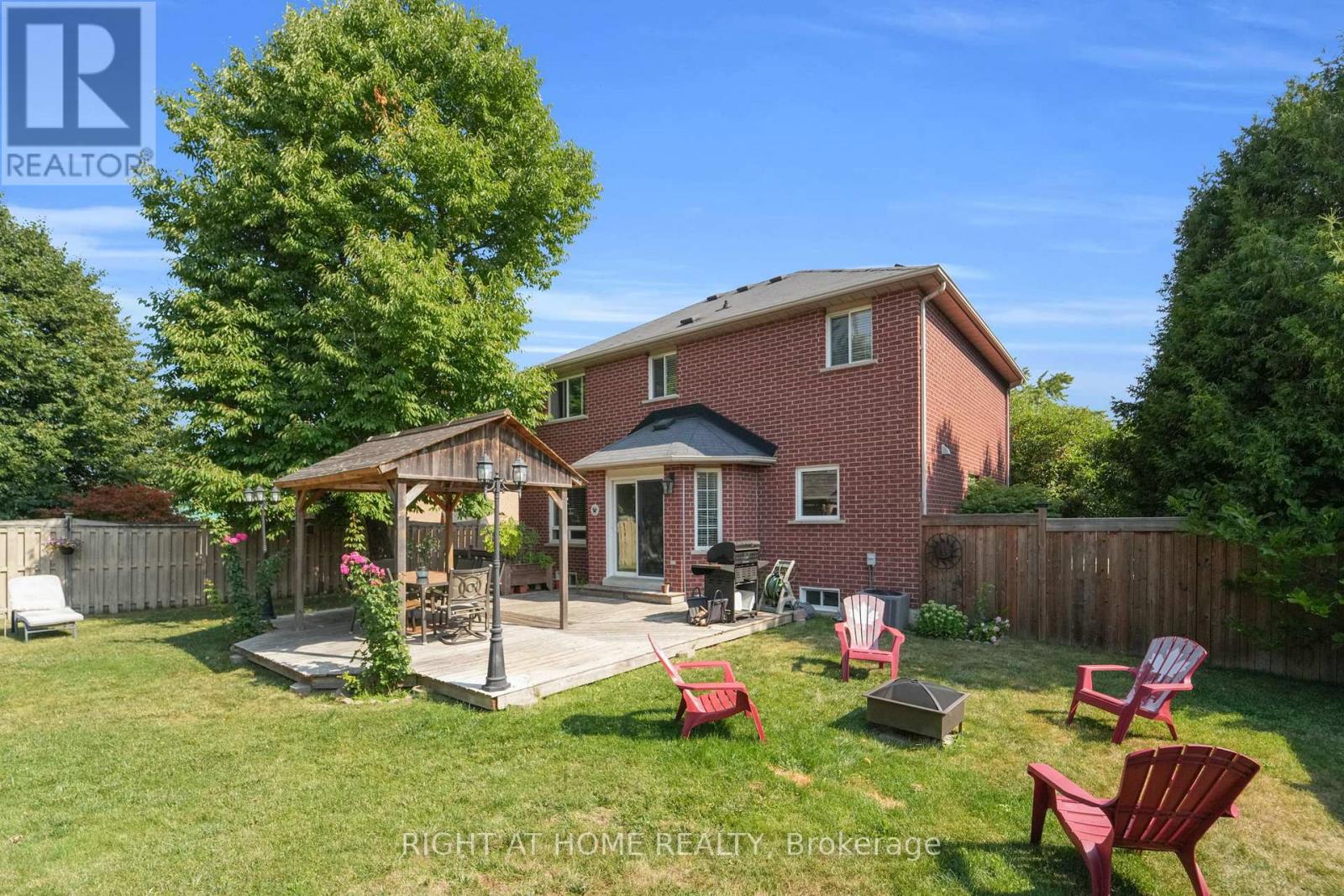 304 Rhodes Circle, Newmarket, Ontario  L3X 1V4 - Photo 40 - N12453060