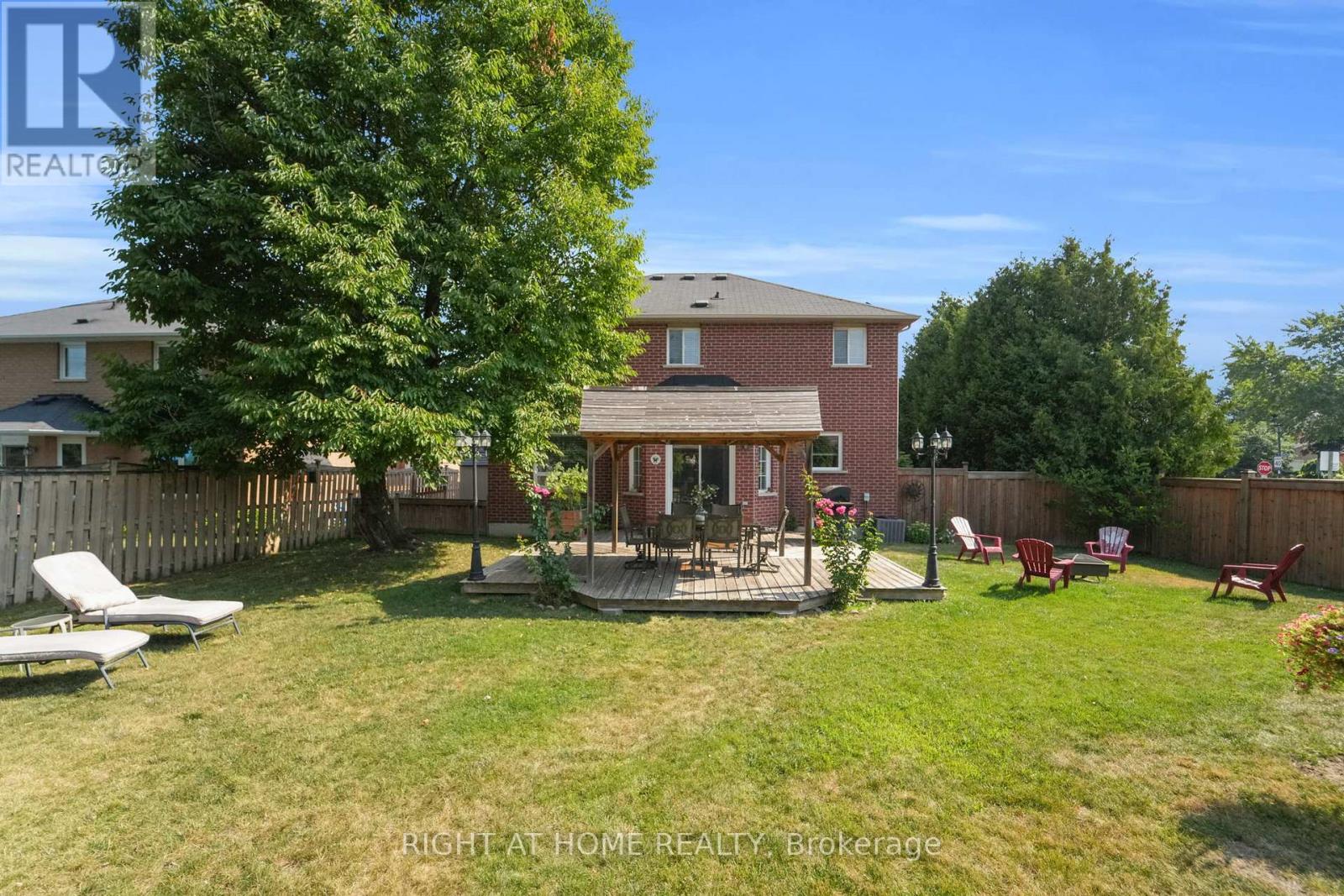 304 Rhodes Circle, Newmarket, Ontario  L3X 1V4 - Photo 41 - N12453060