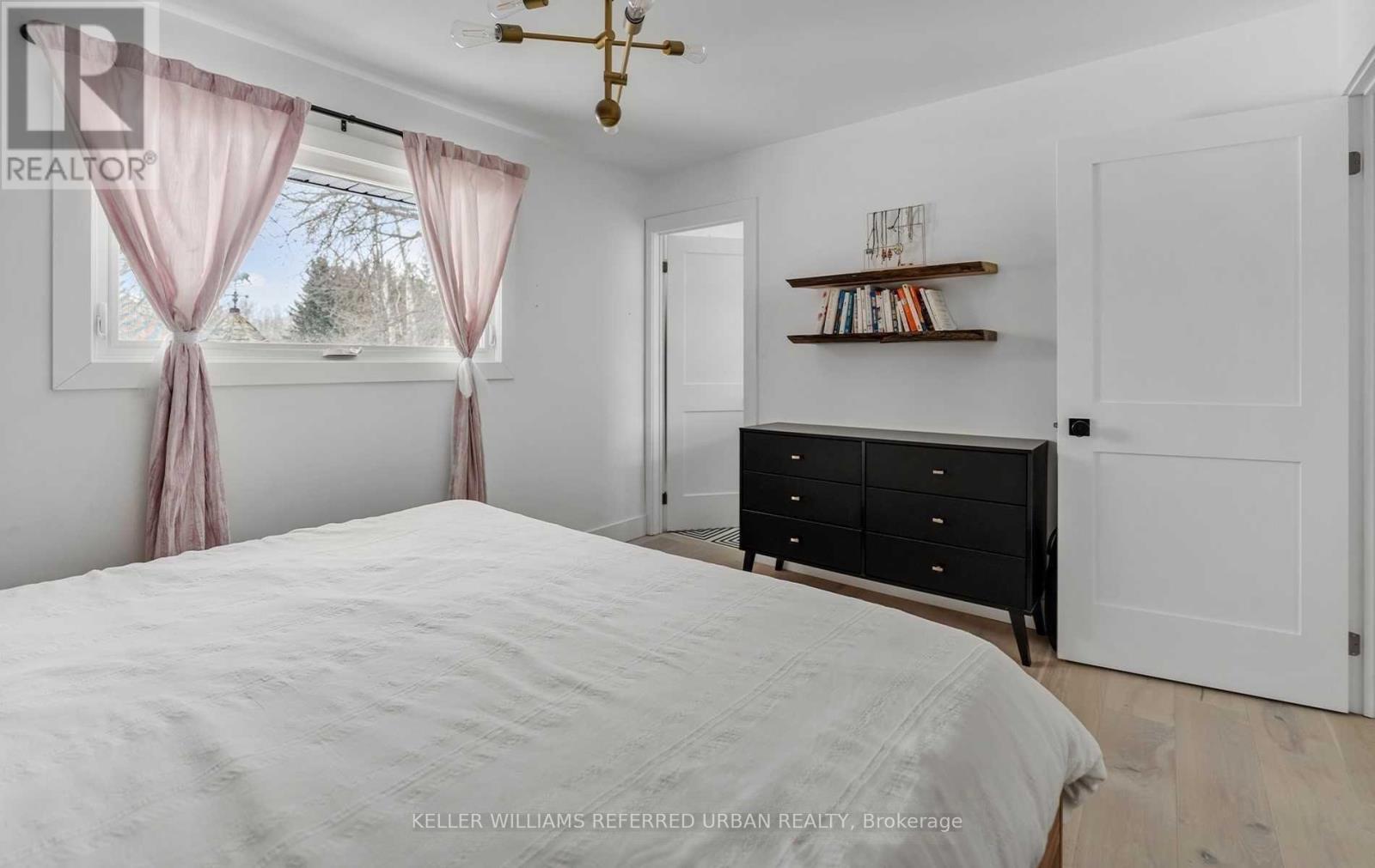 886 Sixth Street, Collingwood, Ontario  L9Y 3Y9 - Photo 13 - S12453056