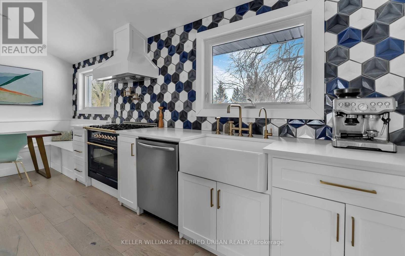 886 Sixth Street, Collingwood, Ontario  L9Y 3Y9 - Photo 6 - S12453056