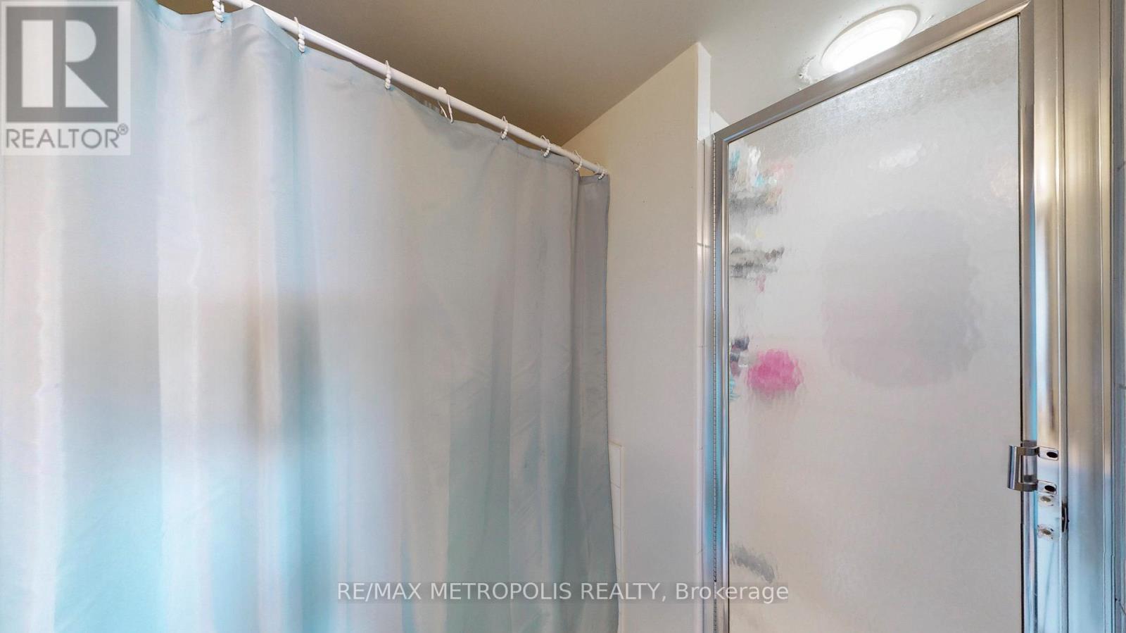 1709 - 75 King Street E, Mississauga, Ontario  L5A 4G5 - Photo 22 - W12453039