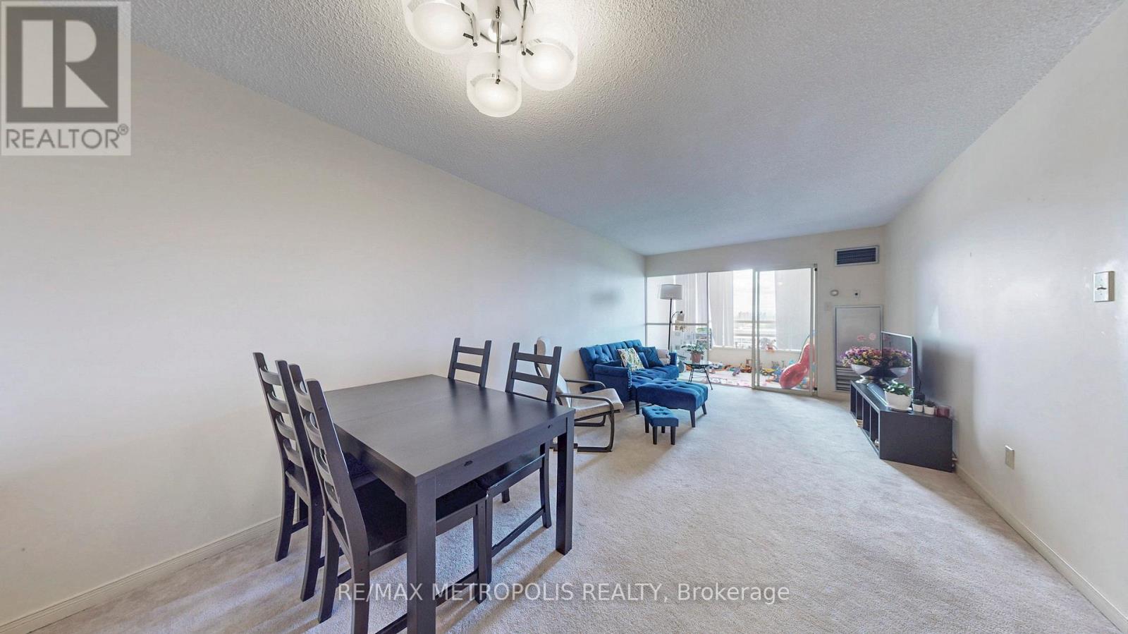 1709 - 75 King Street E, Mississauga, Ontario  L5A 4G5 - Photo 8 - W12453039