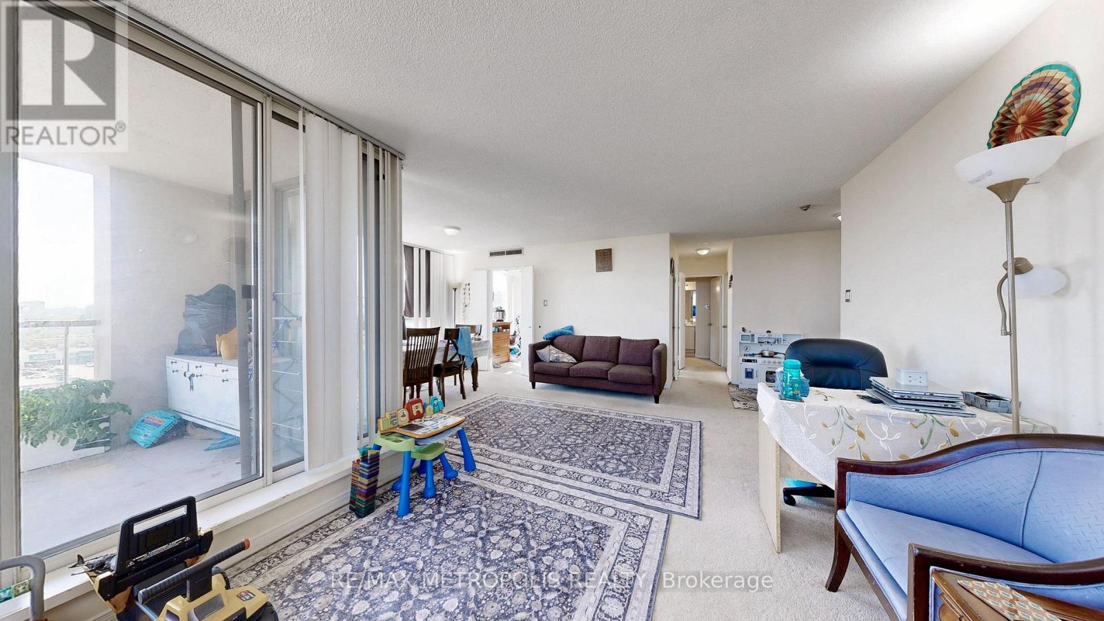 1202 - 75 King Street E, Mississauga, Ontario  L5A 4G5 - Photo 11 - W12453041