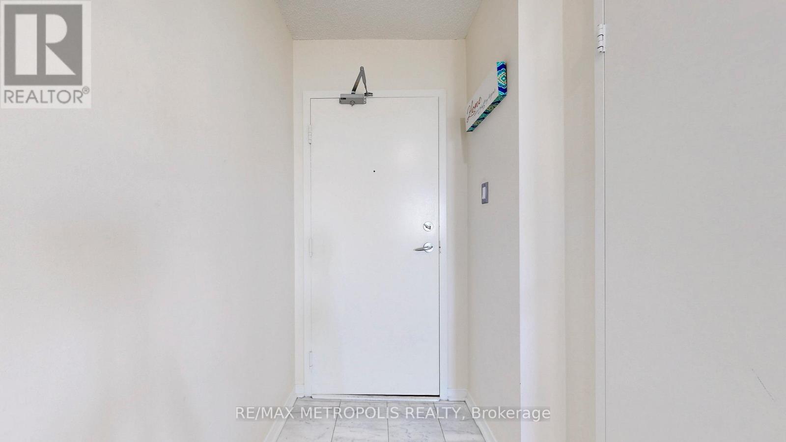 1202 - 75 King Street E, Mississauga, Ontario  L5A 4G5 - Photo 38 - W12453041