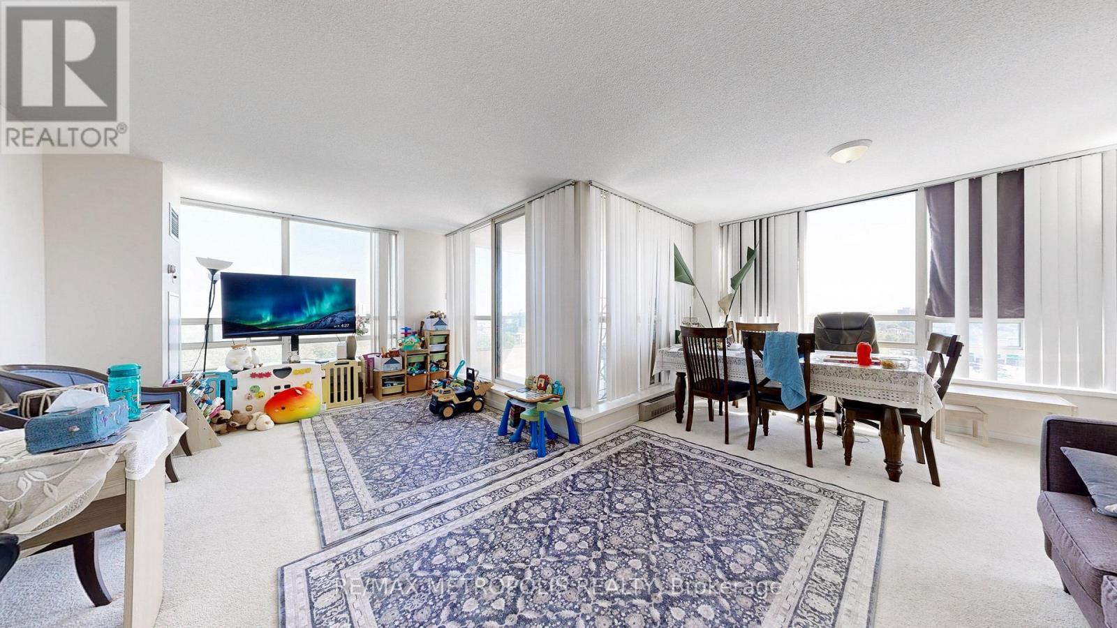 1202 - 75 King Street E, Mississauga, Ontario  L5A 4G5 - Photo 7 - W12453041