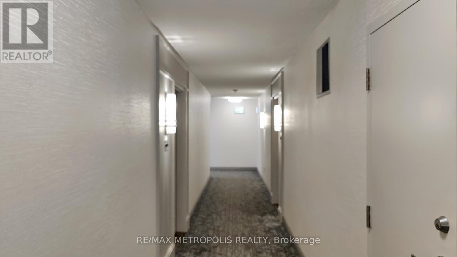 1703 - 75 King Street E, Mississauga, Ontario  L5A 4G5 - Photo 24 - W12453044