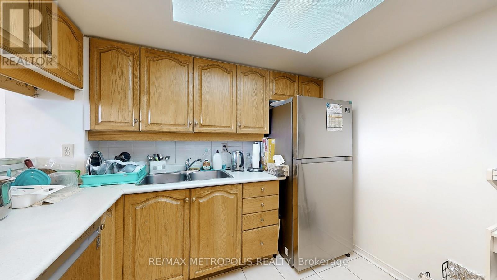1703 - 75 King Street E, Mississauga, Ontario  L5A 4G5 - Photo 8 - W12453044