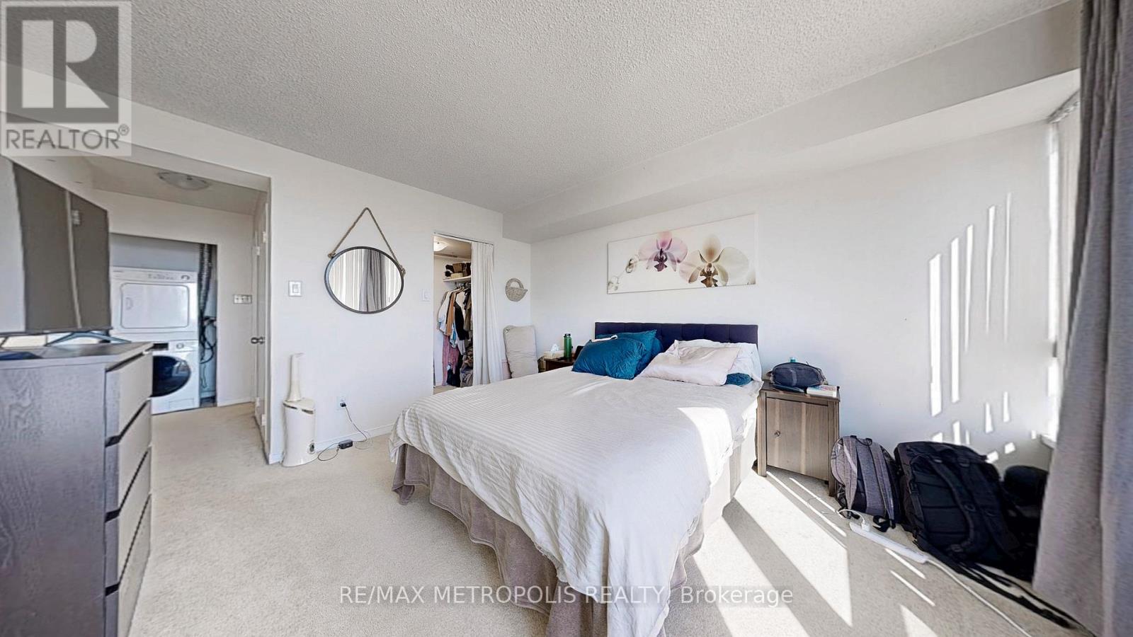 1512 - 75 King Street E, Mississauga, Ontario  L5A 4G5 - Photo 21 - W12453048
