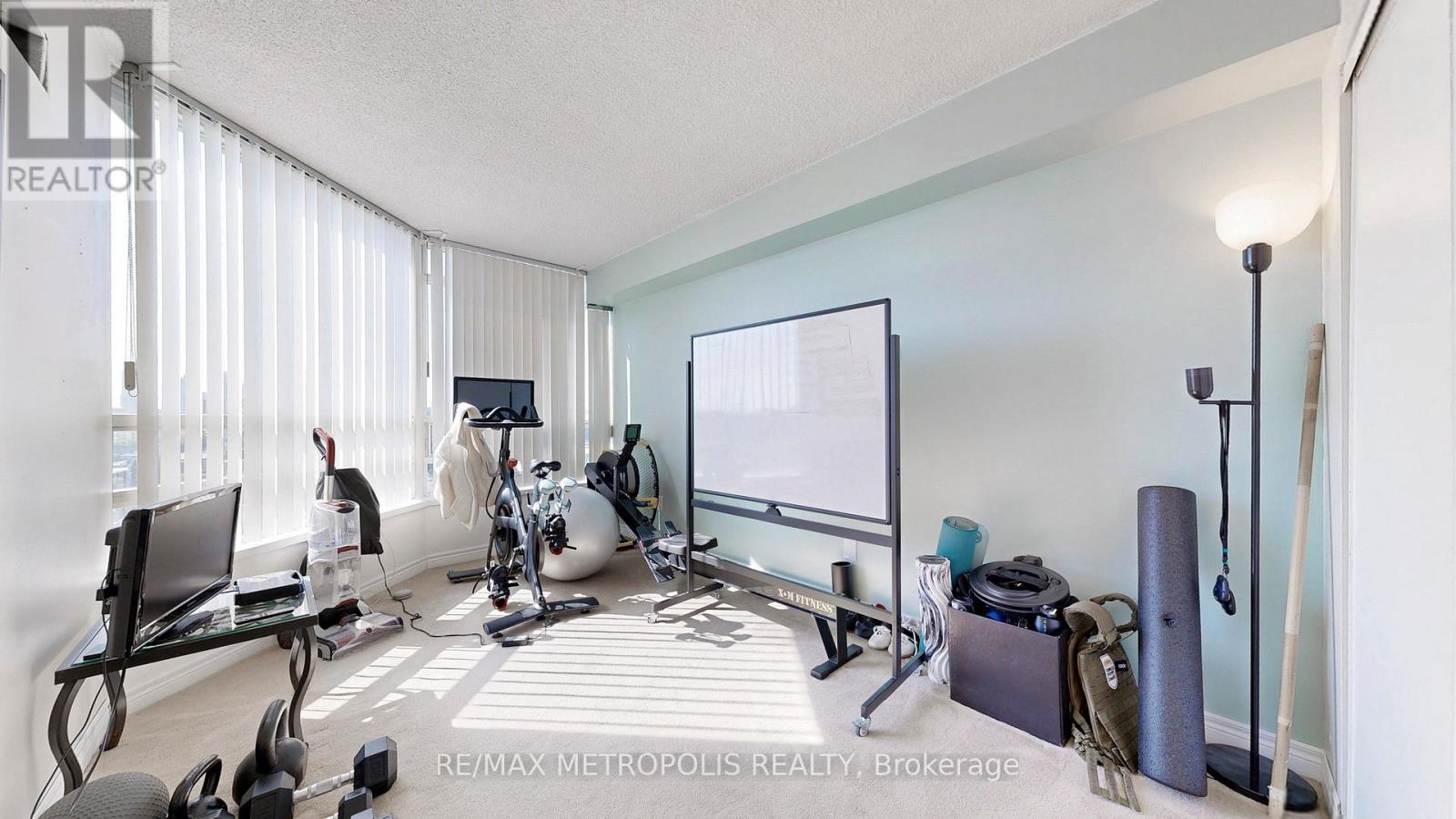 1512 - 75 King Street E, Mississauga, Ontario  L5A 4G5 - Photo 25 - W12453048