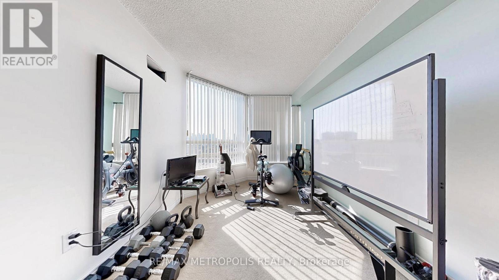 1512 - 75 King Street E, Mississauga, Ontario  L5A 4G5 - Photo 26 - W12453048