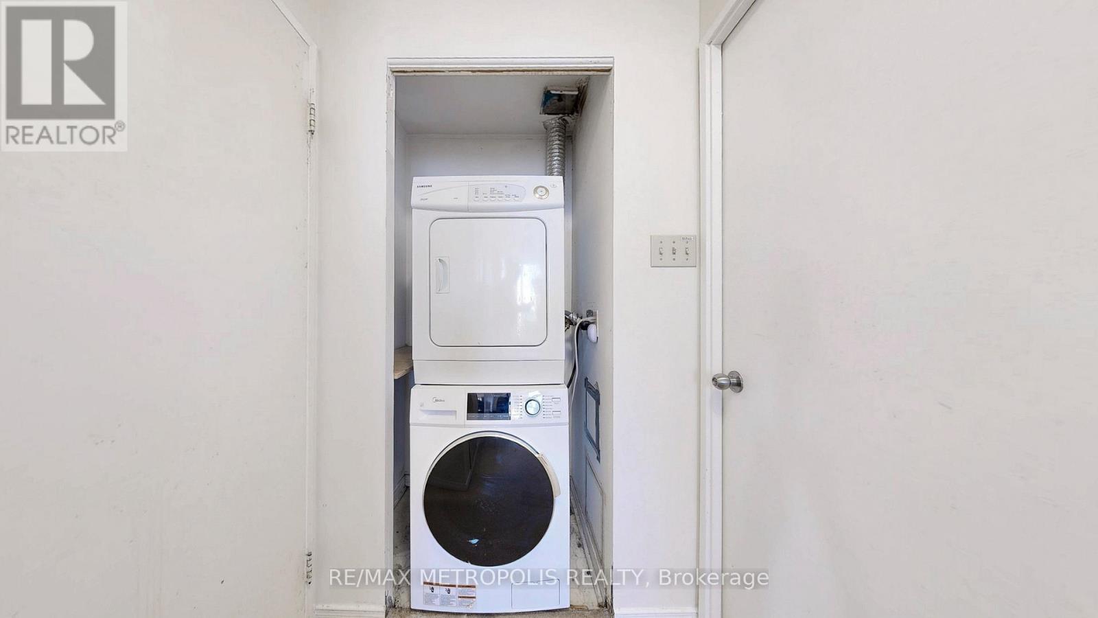 1512 - 75 King Street E, Mississauga, Ontario  L5A 4G5 - Photo 40 - W12453048