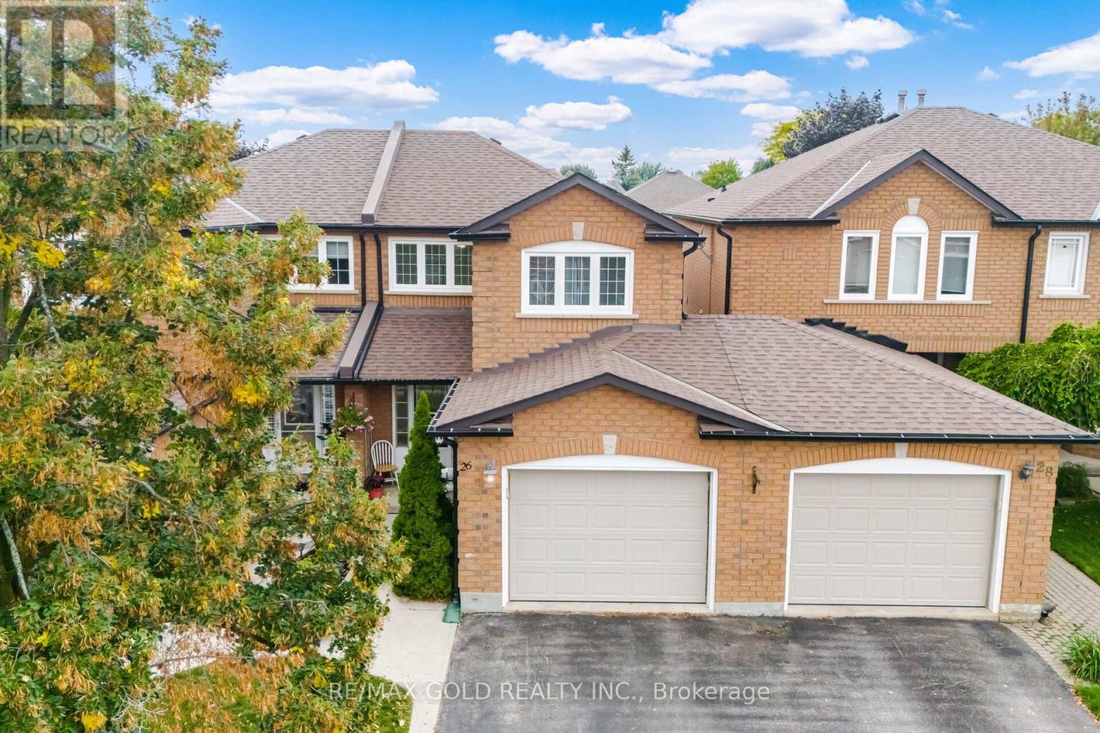 26 Flemington Drive, Caledon, Ontario  L7C 1B5 - Photo 4 - W12453052
