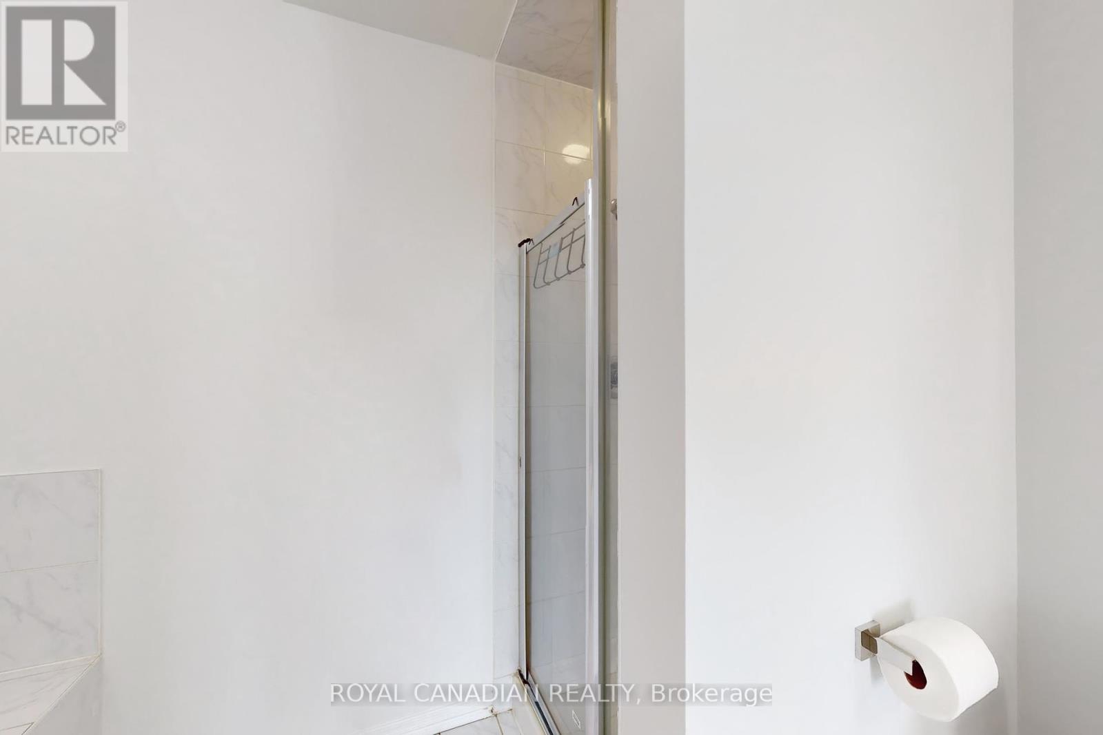 54 Chesterwood Crescent, Brampton, Ontario  L6Y 0Z4 - Photo 19 - W12453063
