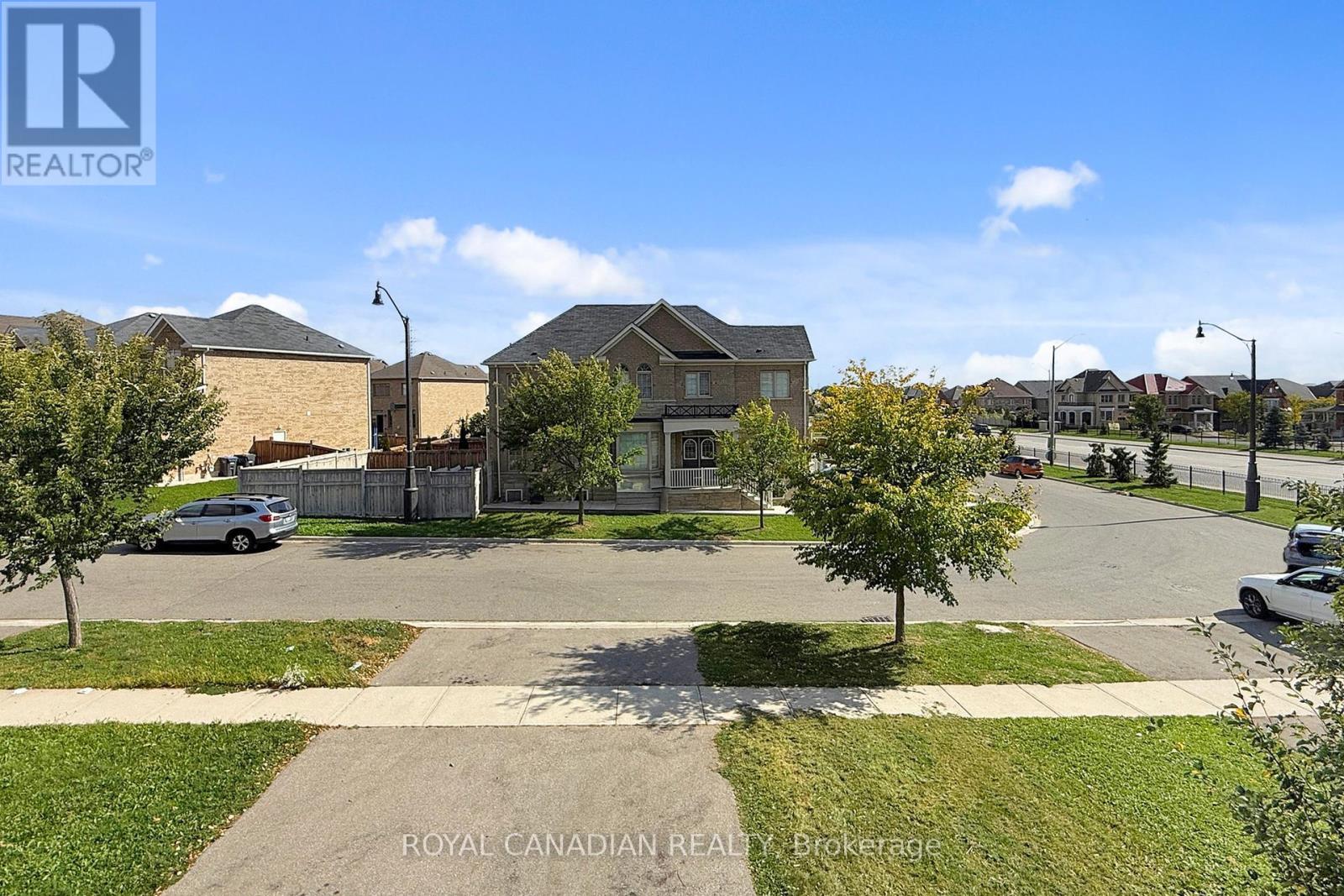 54 Chesterwood Crescent, Brampton, Ontario  L6Y 0Z4 - Photo 44 - W12453063