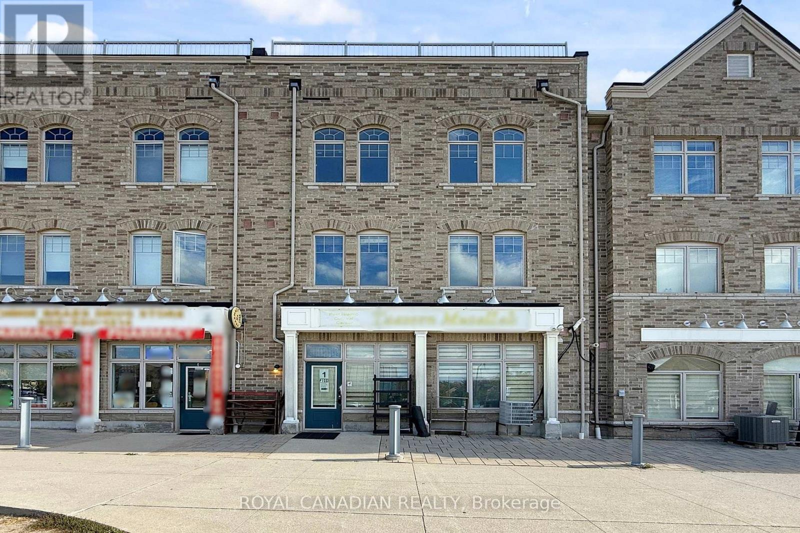 54 Chesterwood Crescent, Brampton, Ontario  L6Y 0Z4 - Photo 48 - W12453063