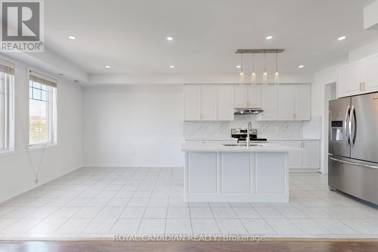 54 Chesterwood Crescent, Brampton, Ontario  L6Y 0Z4 - Photo 9 - W12453063