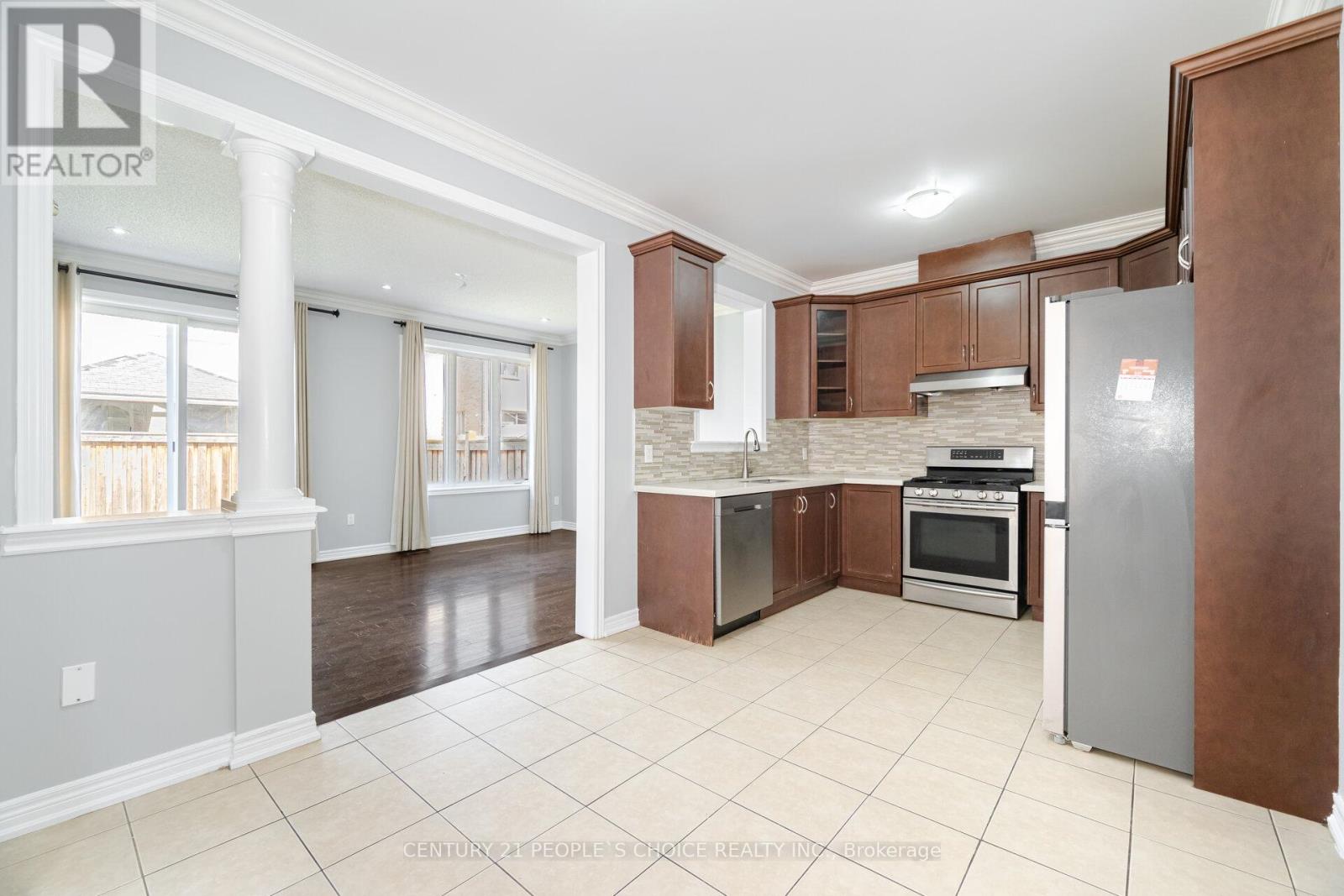 47 Speedwell Street, Brampton, Ontario  L6X 0R8 - Photo 11 - W12453066