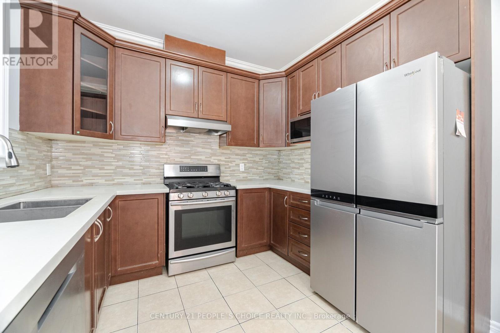 47 Speedwell Street, Brampton, Ontario  L6X 0R8 - Photo 14 - W12453066
