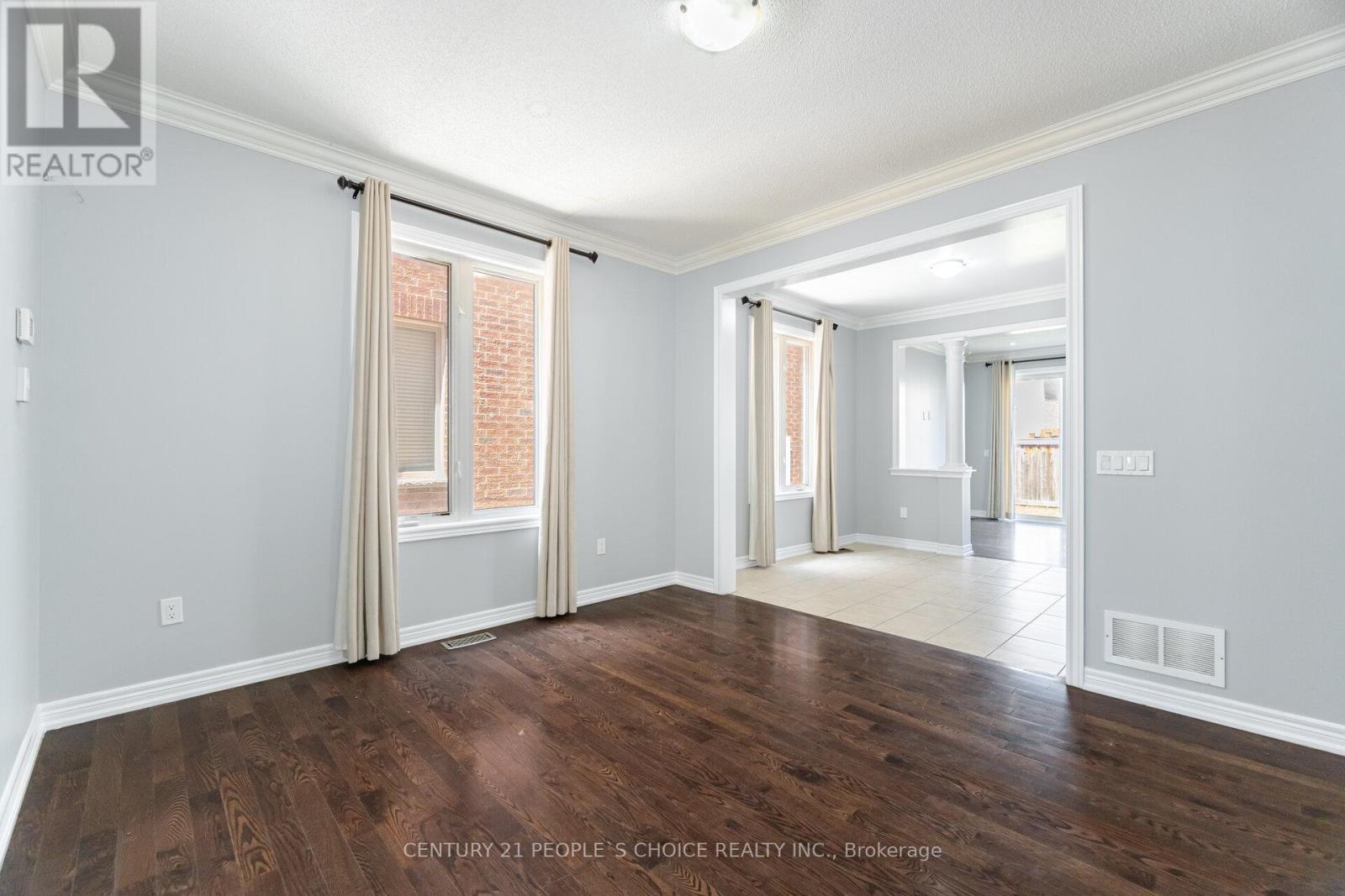 47 Speedwell Street, Brampton, Ontario  L6X 0R8 - Photo 8 - W12453066