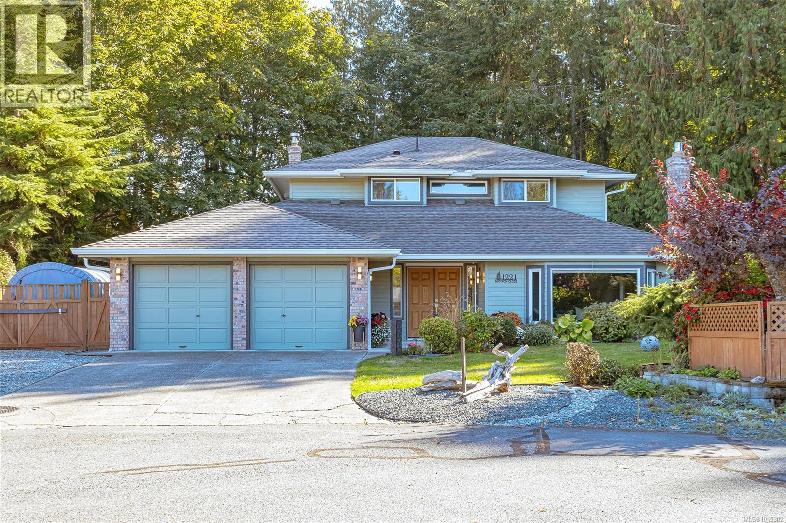 1221 Midiron Close, Qualicum Beach, British Columbia