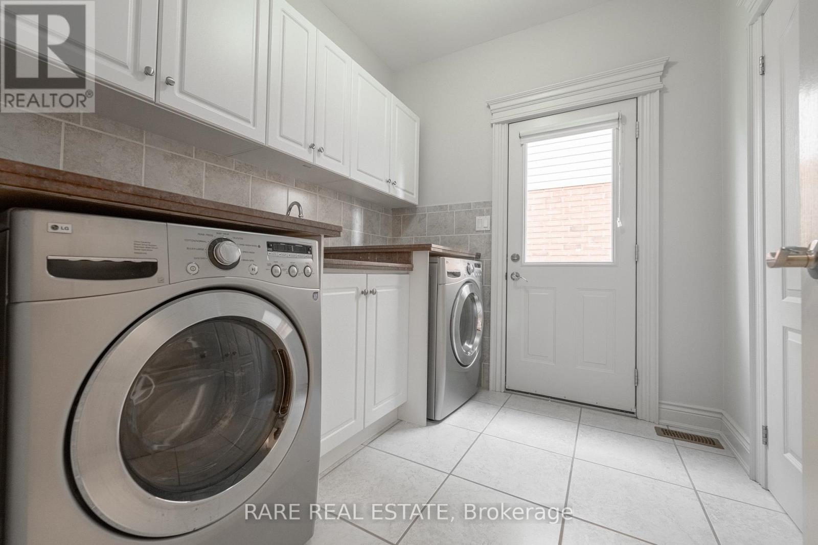 86 Silverlace Circle, Hamilton, Ontario  L8E 6A6 - Photo 24 - X12453071
