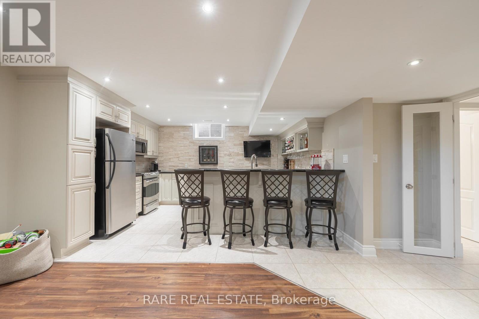 86 Silverlace Circle, Hamilton, Ontario  L8E 6A6 - Photo 43 - X12453071