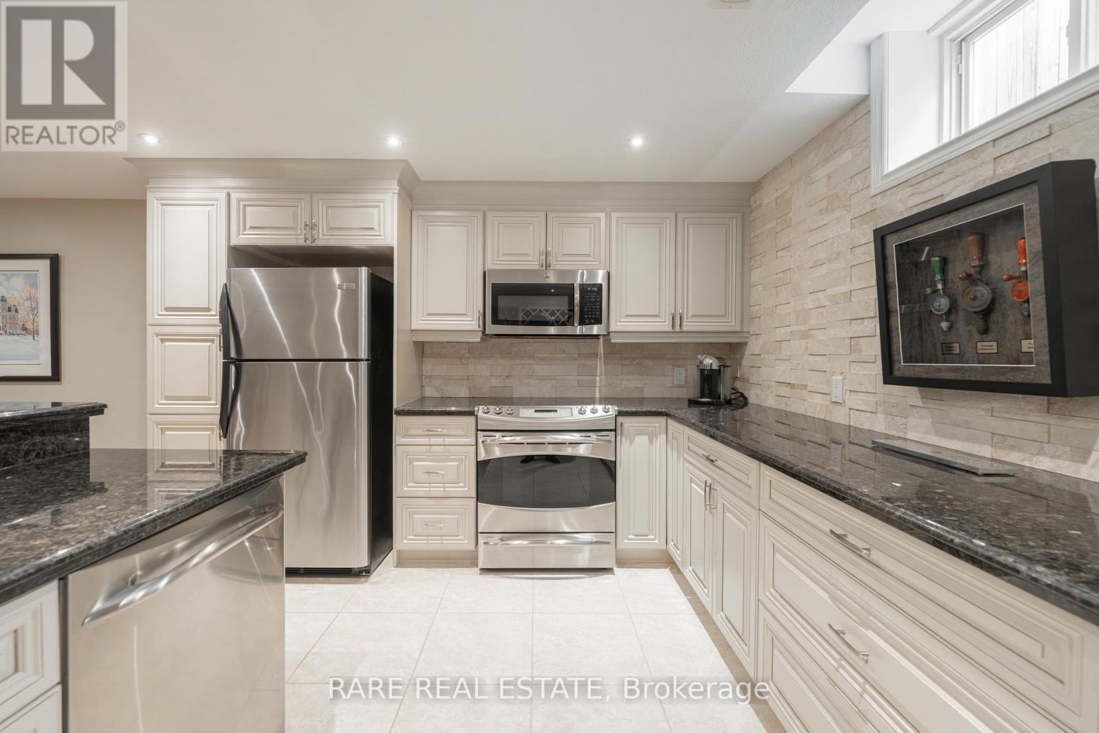 86 Silverlace Circle, Hamilton, Ontario  L8E 6A6 - Photo 44 - X12453071