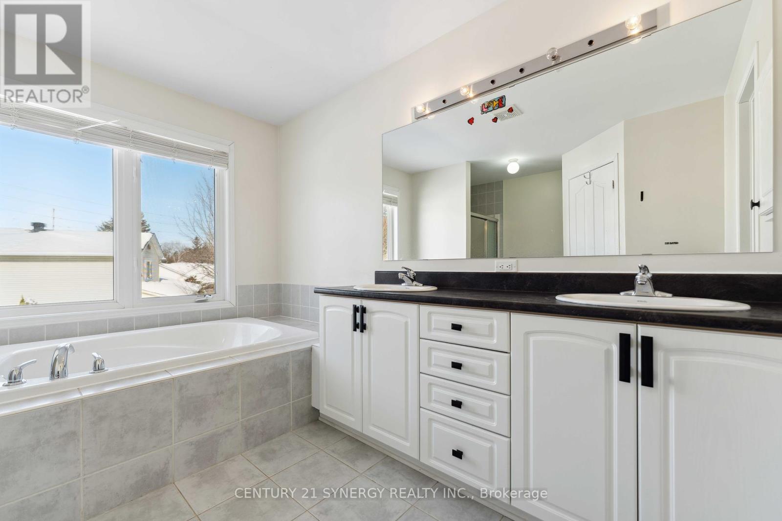 59 Baywood Drive, Ottawa, Ontario  K2S 2H5 - Photo 25 - X12453075