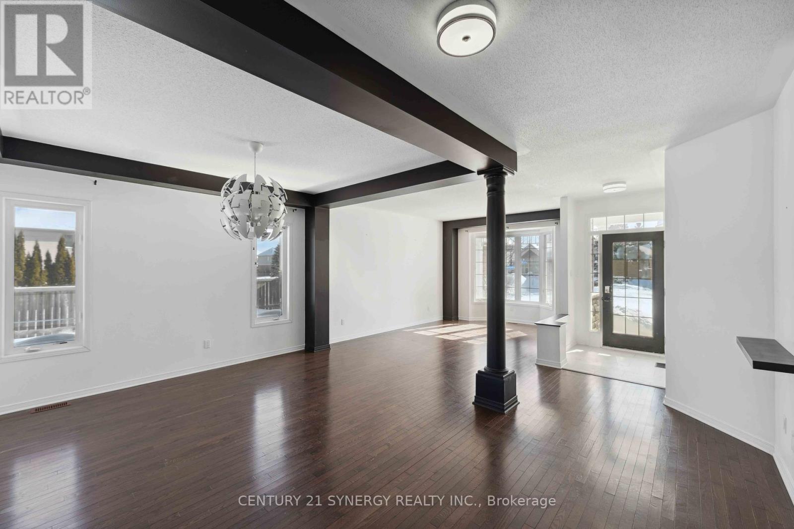 59 Baywood Drive, Ottawa, Ontario  K2S 2H5 - Photo 4 - X12453075