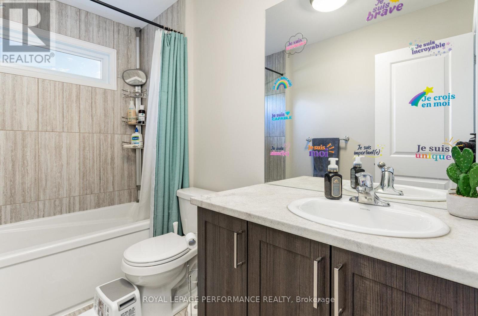 242 Roxanne Street, Clarence-Rockland, Ontario  K0A 1N0 - Photo 27 - X12453076