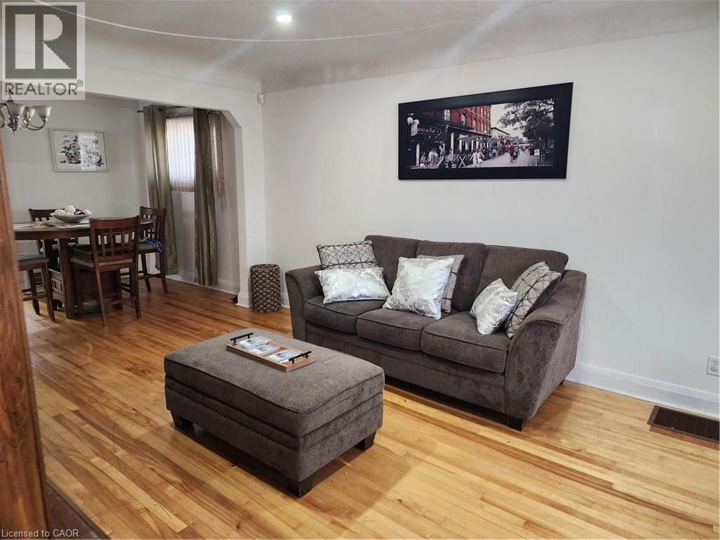 199 Stirton Street, Hamilton, Ontario  L8L 6G7 - Photo 4 - 40777425