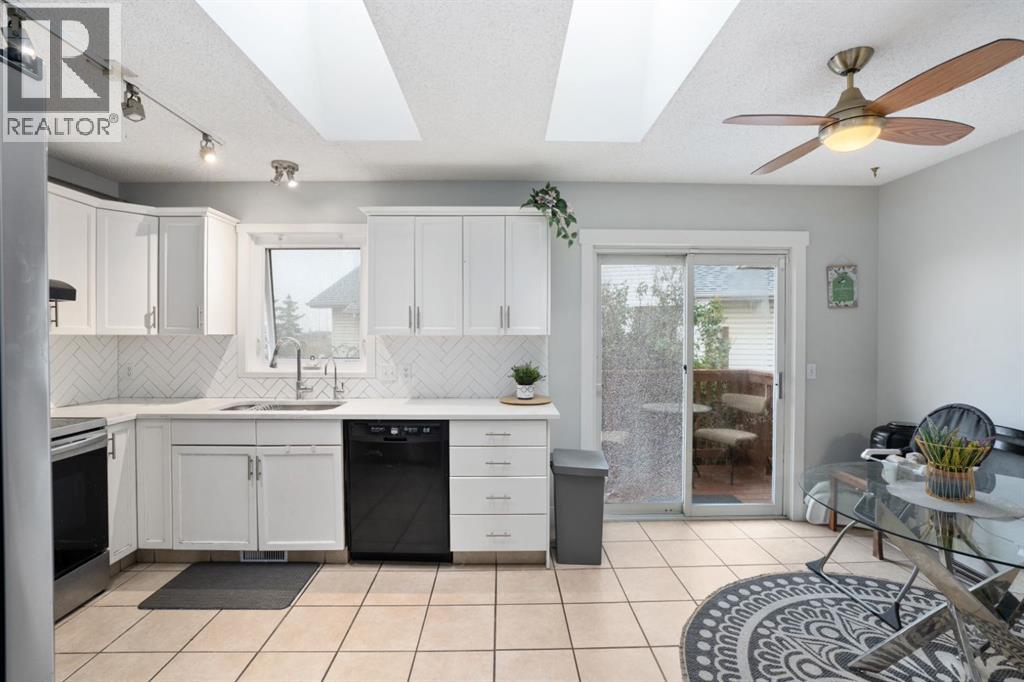 169 Coral Sands Terrace Ne, Calgary, Alberta  T3J 3J4 - Photo 11 - A2262149