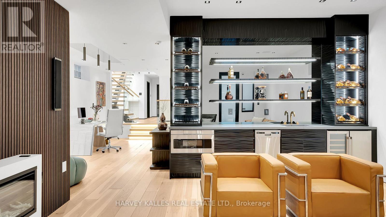 4 Douglas Crescent, Toronto, Ontario  M4W 2E7 - Photo 41 - C12452651