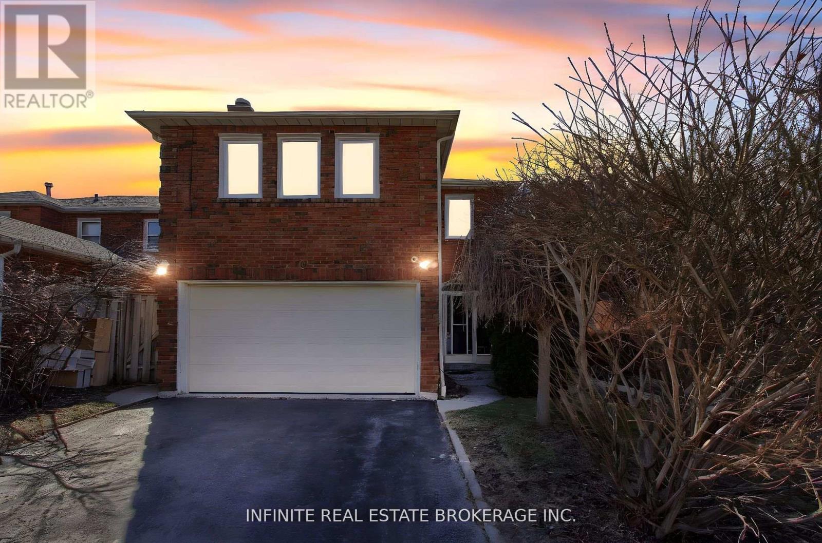 70 Sable Crescent, Whitby, Ontario  L1R 1Y6 - Photo 2 - E12453107