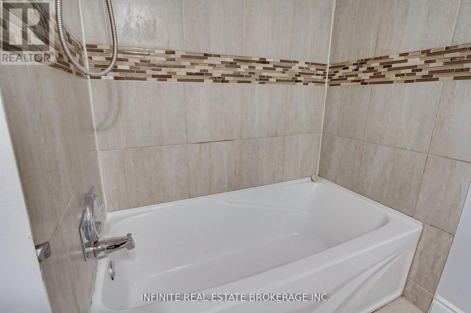 70 Sable Crescent, Whitby, Ontario  L1R 1Y6 - Photo 21 - E12453107