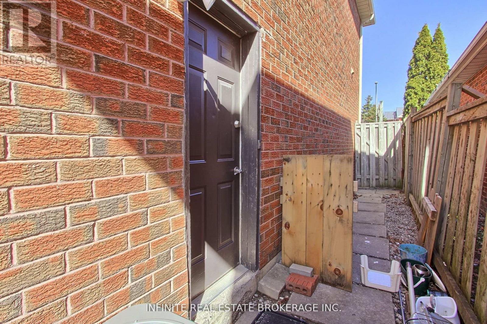 70 Sable Crescent, Whitby, Ontario  L1R 1Y6 - Photo 27 - E12453107