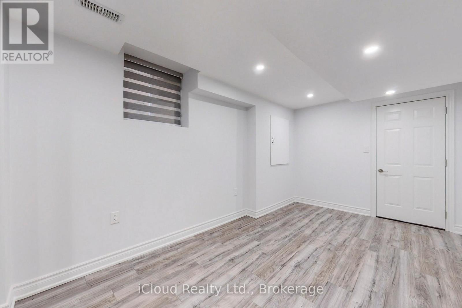 280 Miller Park Avenue, Bradford West Gwillimbury, Ontario  L3Z 0Y1 - Photo 16 - N12453091
