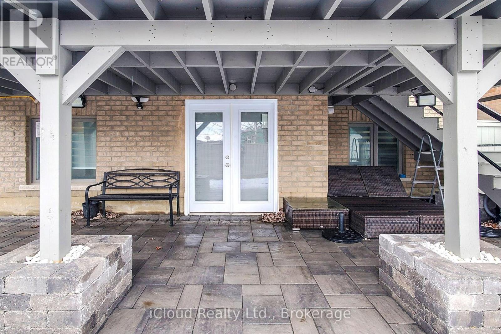 280 Miller Park Avenue, Bradford West Gwillimbury, Ontario  L3Z 0Y1 - Photo 3 - N12453091