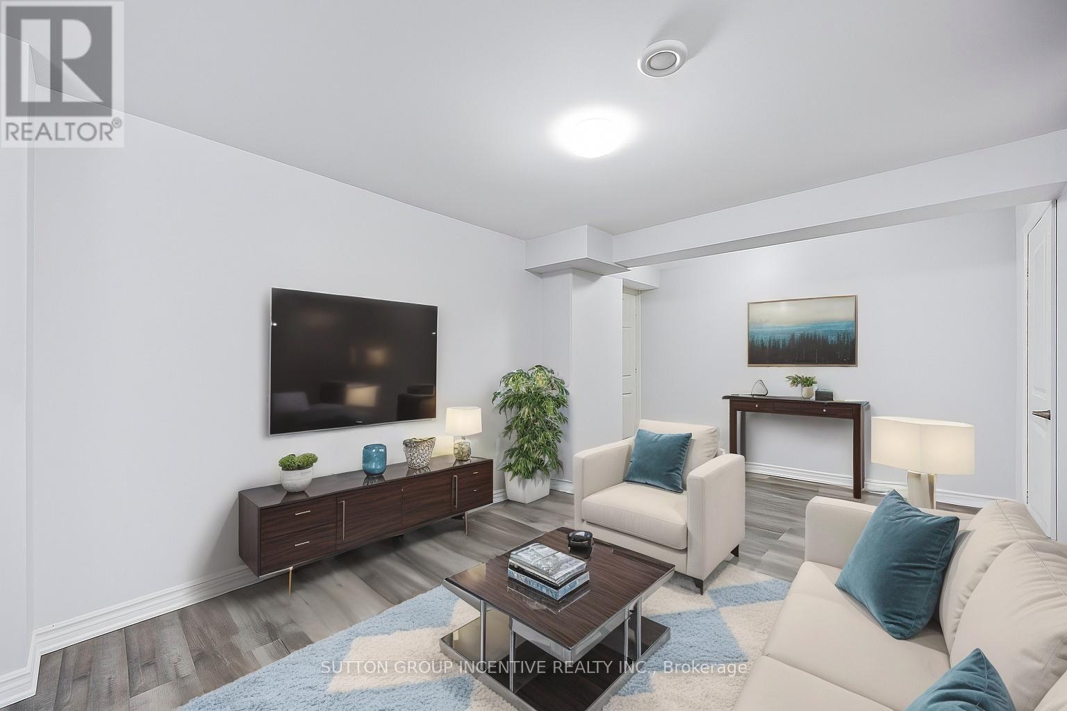 21 Beverly Street, Springwater, Ontario  L0L 1P0 - Photo 17 - S12453093