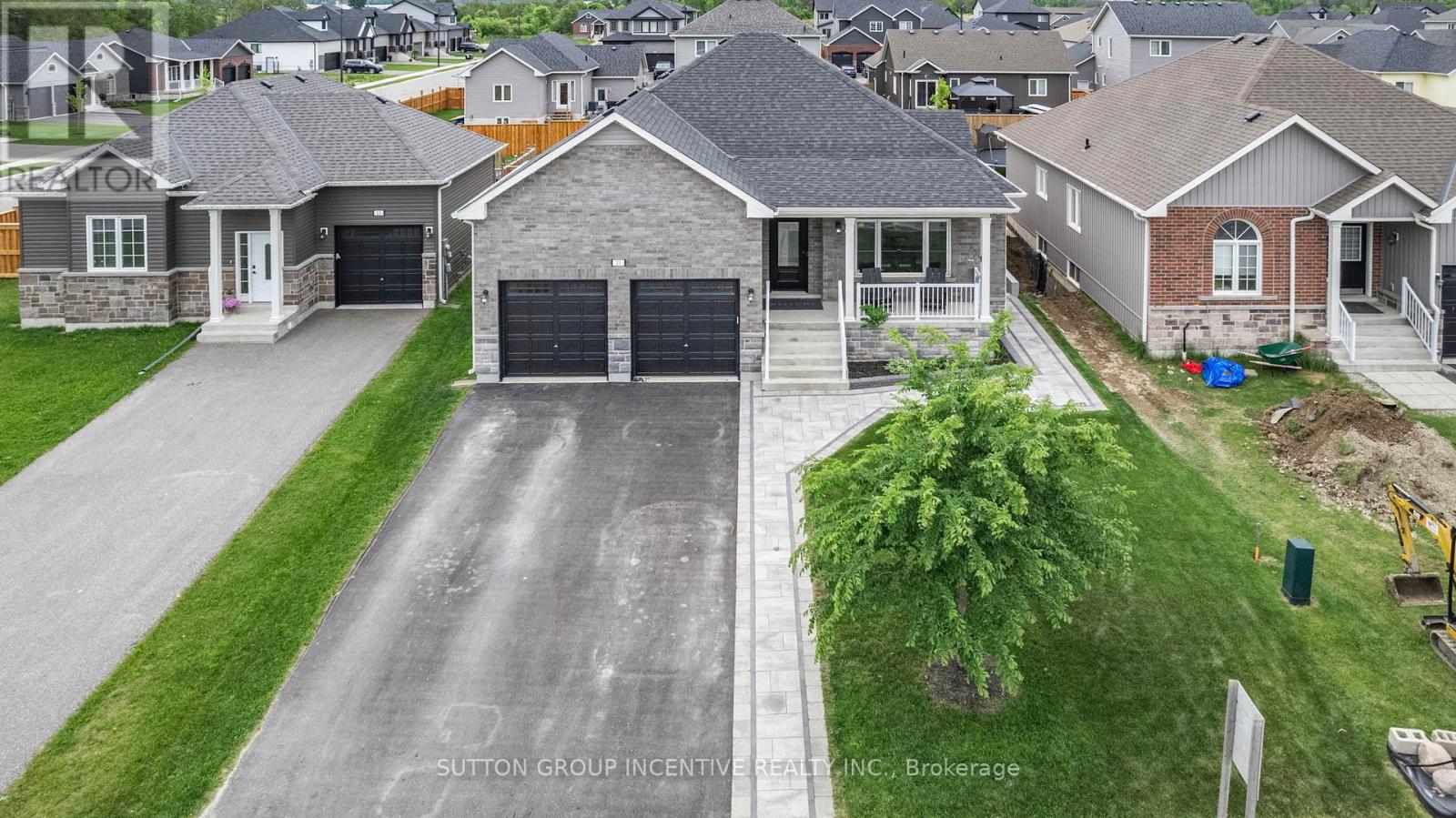 21 Beverly Street, Springwater, Ontario  L0L 1P0 - Photo 30 - S12453093