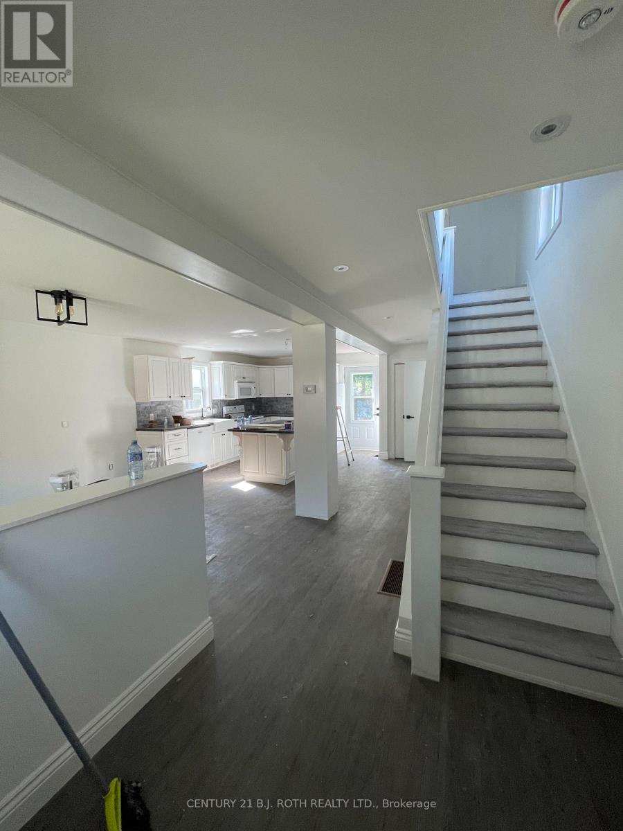 6 Stone Street, Springwater, Ontario  L0L 1P0 - Photo 2 - S12453098