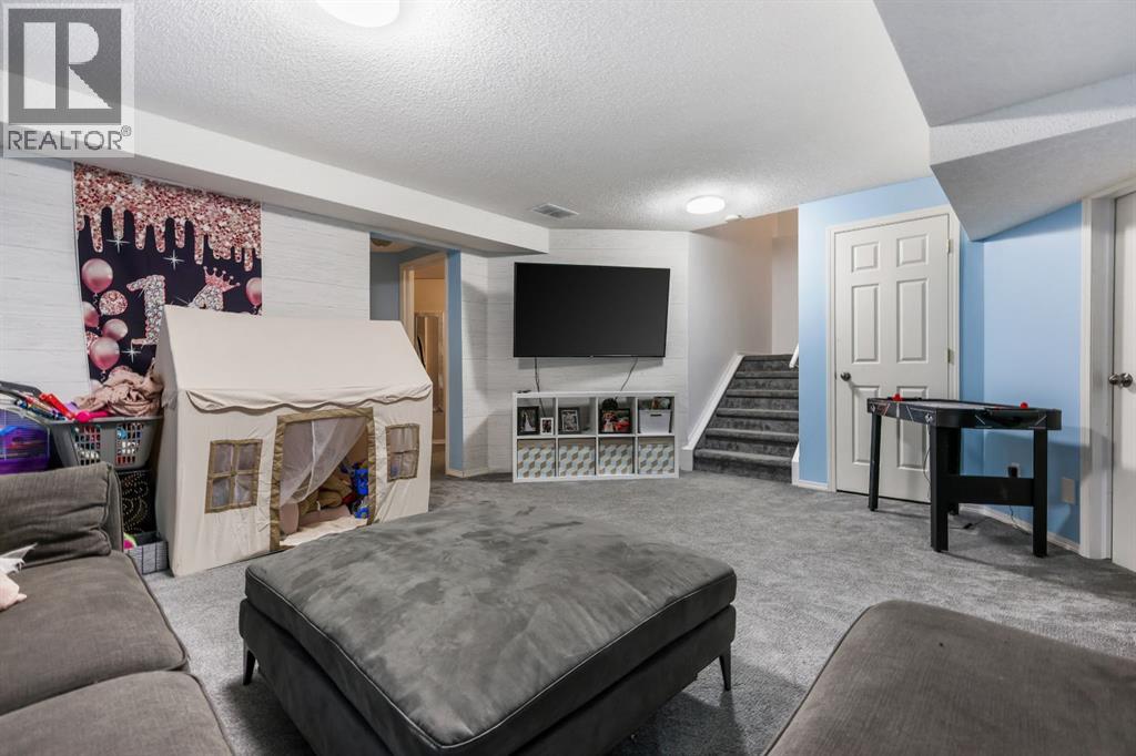 3720 Douglas Ridge Way Se, Calgary, Alberta  T2Z 3B6 - Photo 28 - A2260862