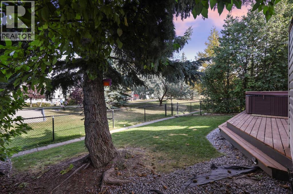 3720 Douglas Ridge Way Se, Calgary, Alberta  T2Z 3B6 - Photo 38 - A2260862