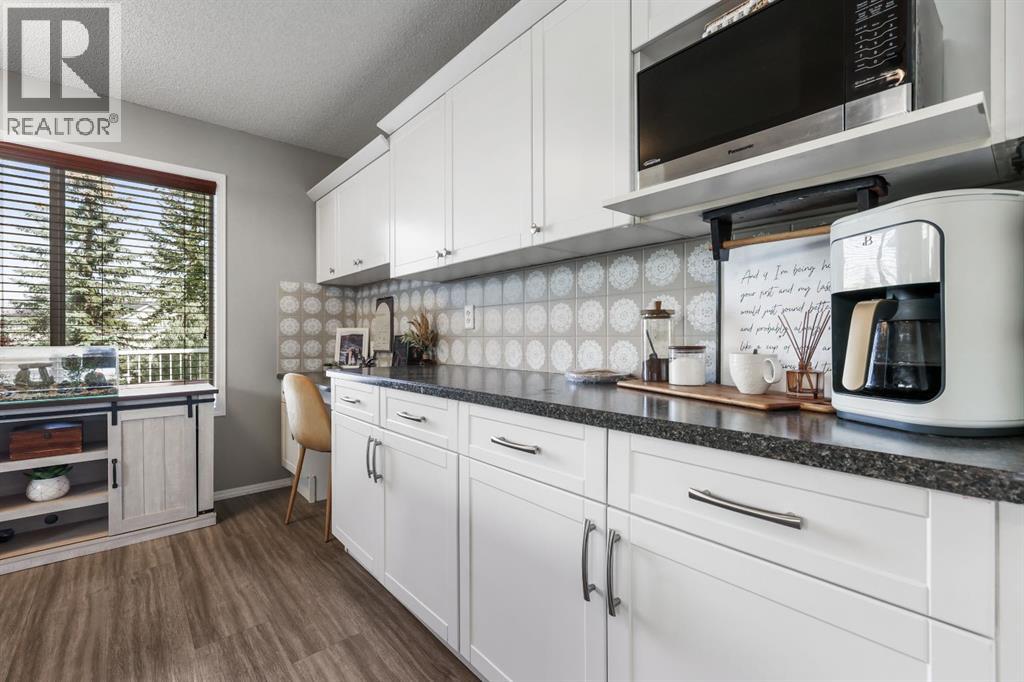 3720 Douglas Ridge Way Se, Calgary, Alberta  T2Z 3B6 - Photo 3 - A2260862