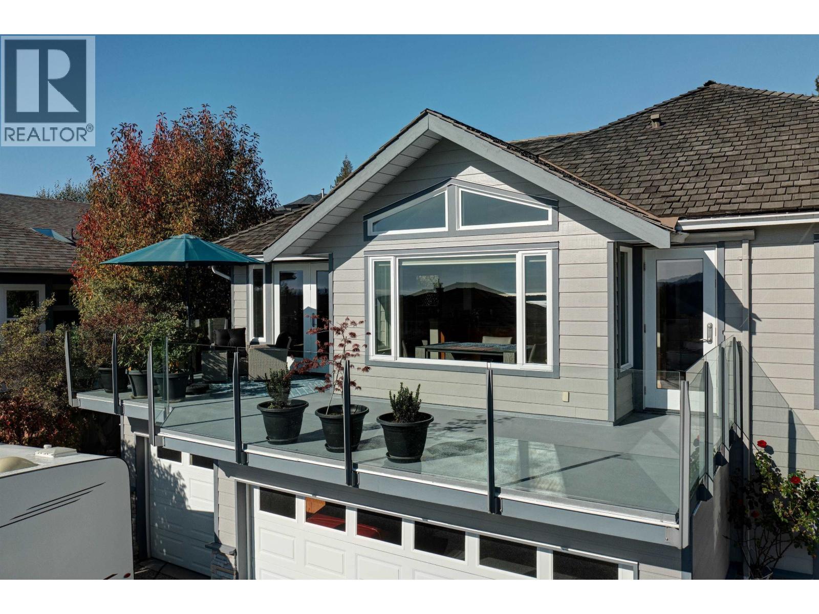 806 Oceanmount Boulevard, Gibsons, British Columbia  V0N 1V8 - Photo 4 - R3054442